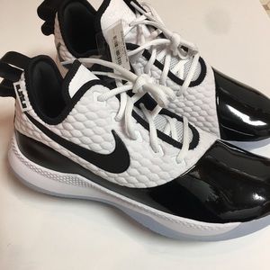 Brand New Mens Lebron Whitness III